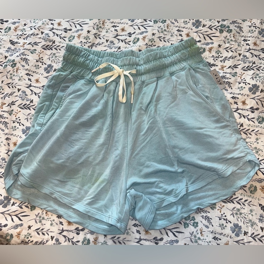 ACTA activewear shorts in light blue